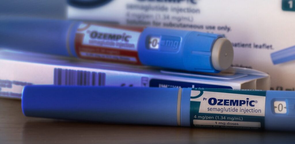 Ozempic 1 mg ára – injekciós tollak dobozban, közelről fotózva, szemaglutid tartalommal